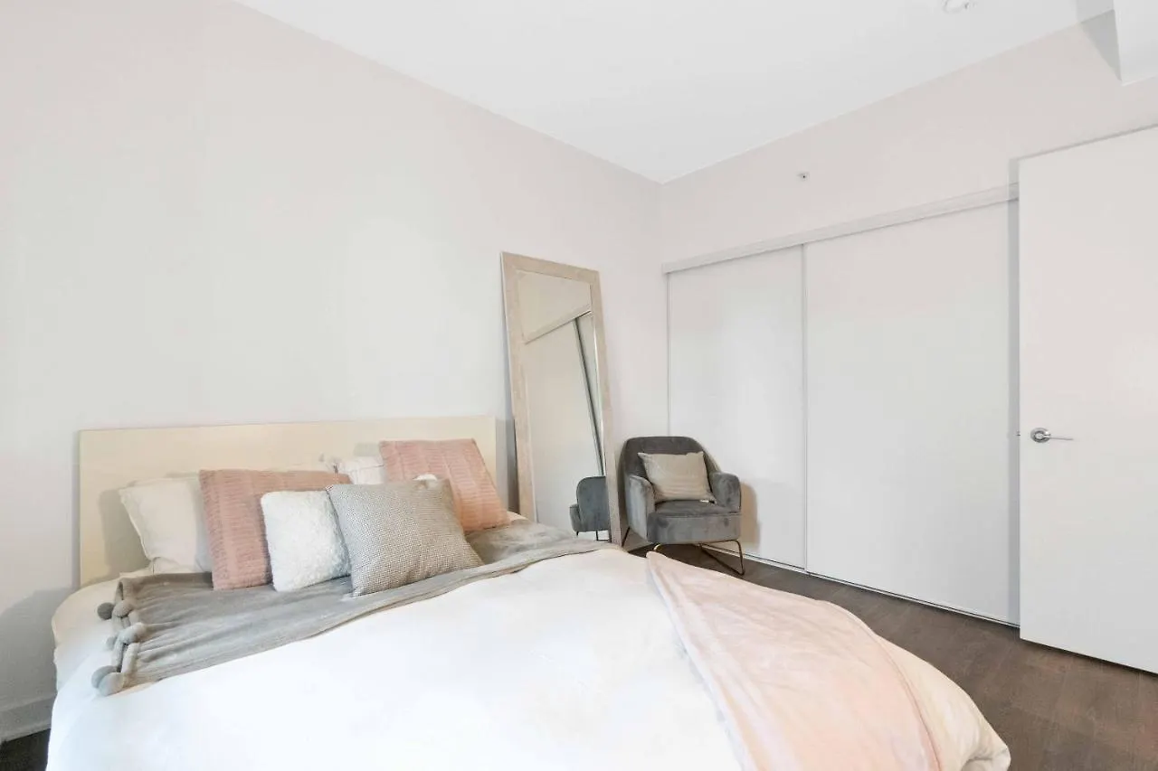 Condo In The City トロント